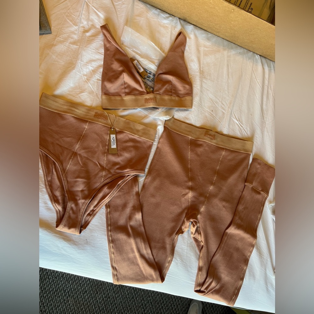 Skims 3 piece set